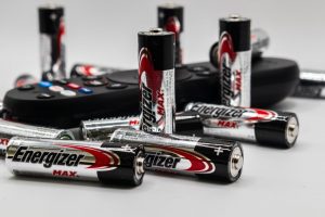 遥控器与电池（含电池的消费类产品）